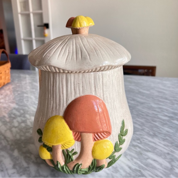 Vintage Pottery Mushroom by Arnel’s Jar with Lid 11” - Picture 4 of 8
